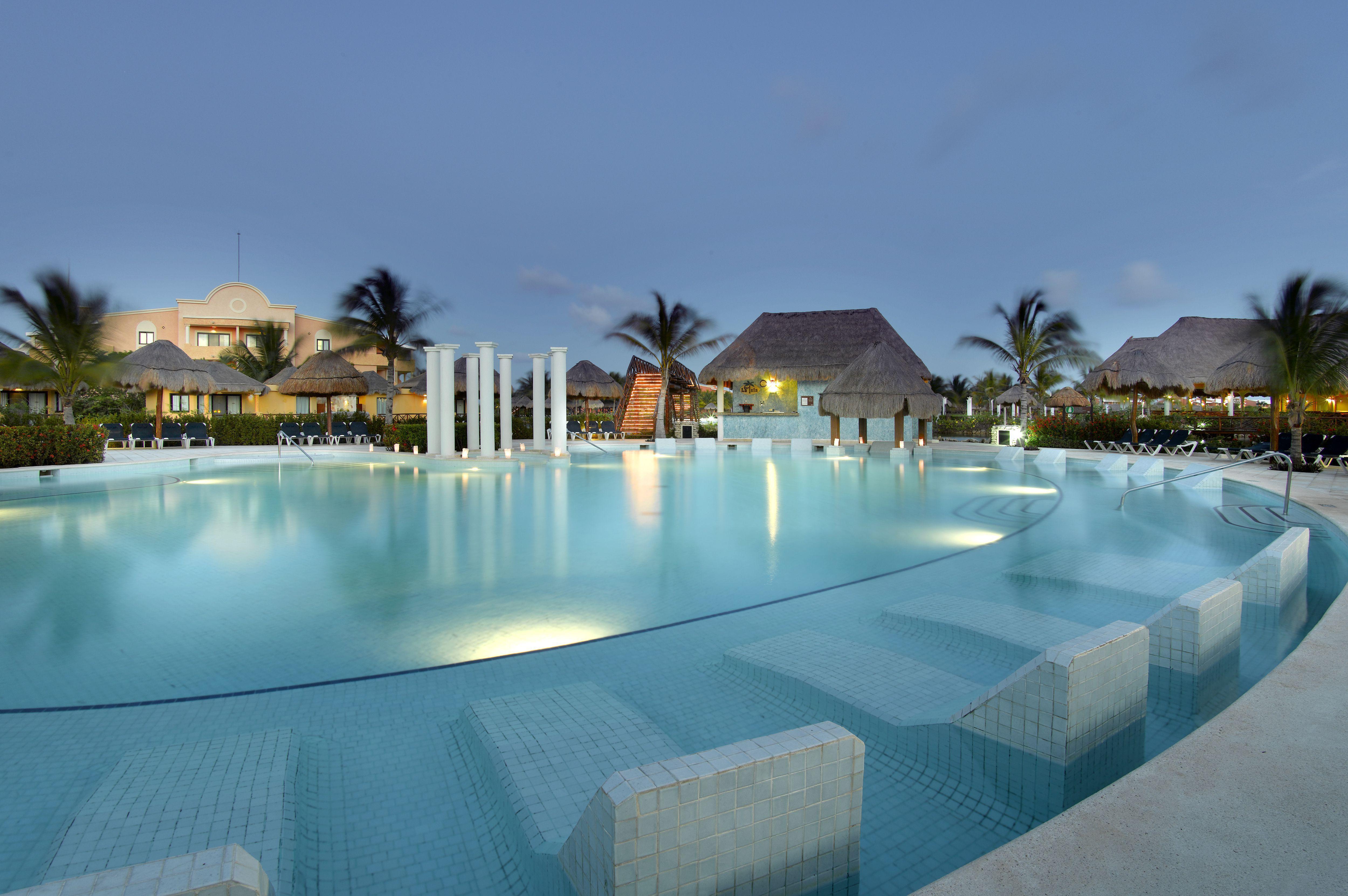 Grand Palladium Kantenah Resort & Spa Akumal Exterior photo